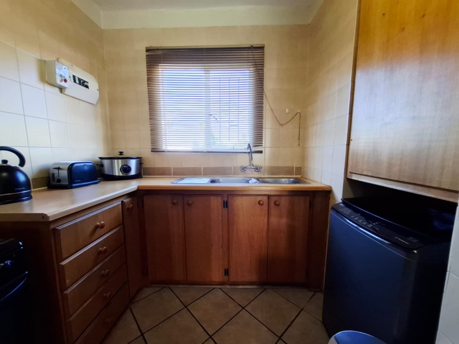 2 Bedroom Property for Sale in Langenhovenpark Free State